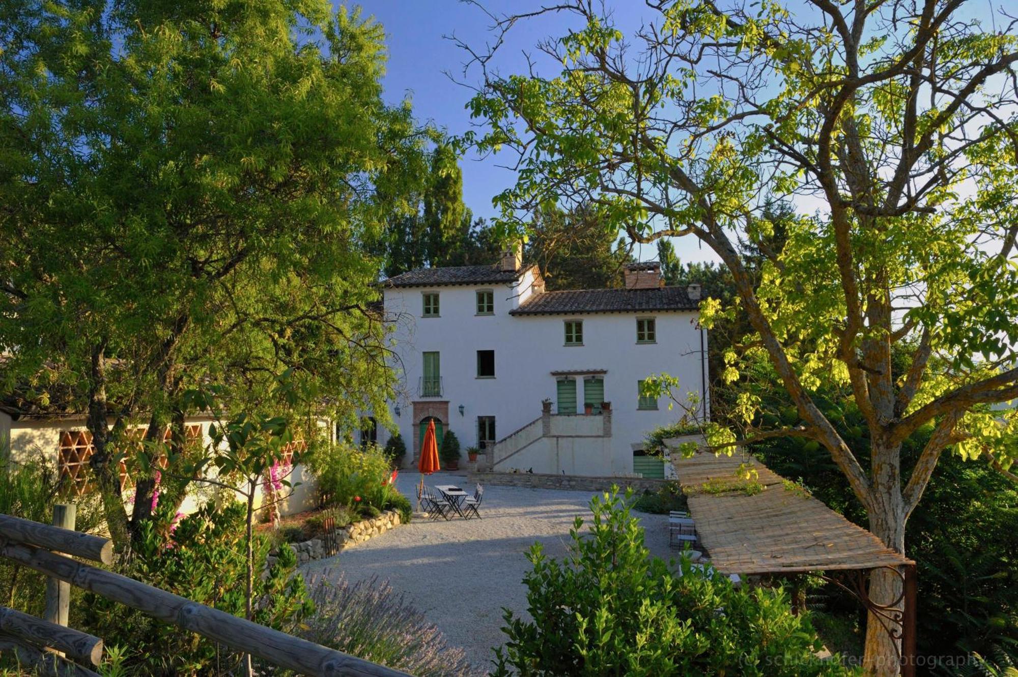 L'Ariete Guest House Montone  Eksteriør bilde